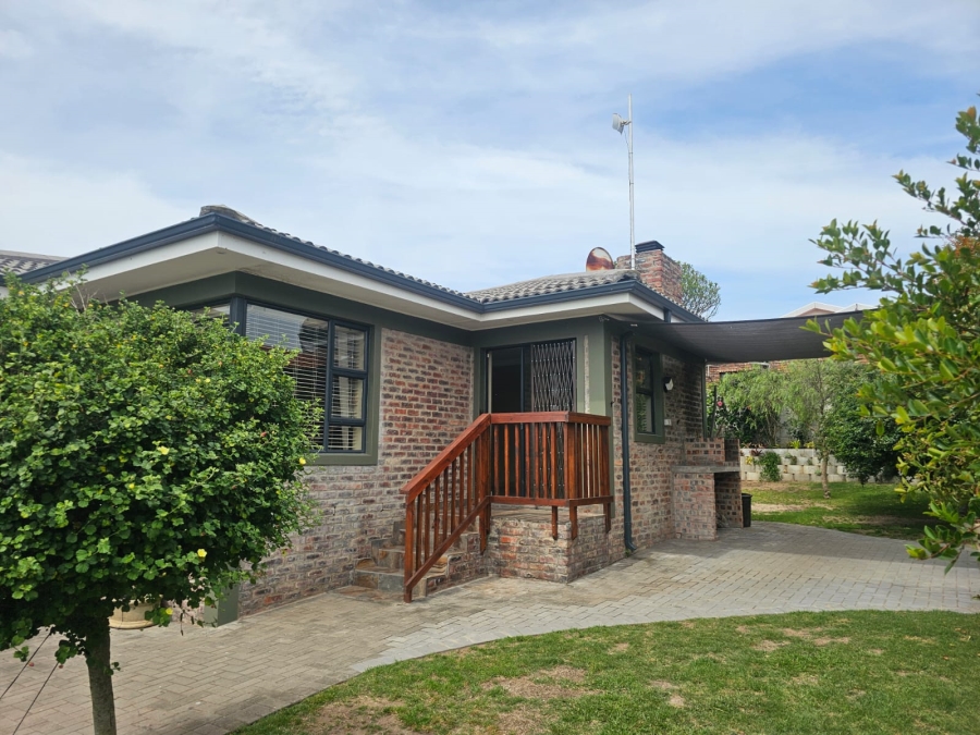3 Bedroom Property for Sale in Reebok Western Cape